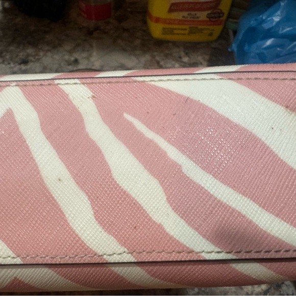 Small coach pink zebra purse - Picture 7 of 9